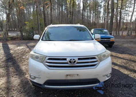 2013 Toyota Highlander Base Plus V6 из США, поврежденный, VIN 5TDBK3EH9DS192668